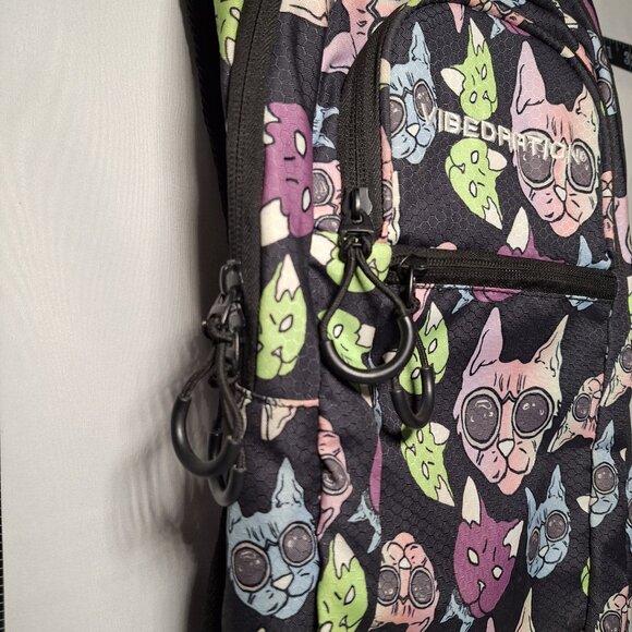 Vibedration Hydration Backpack w/o bladder - Cat pattern - Used - Picture 7 of 14